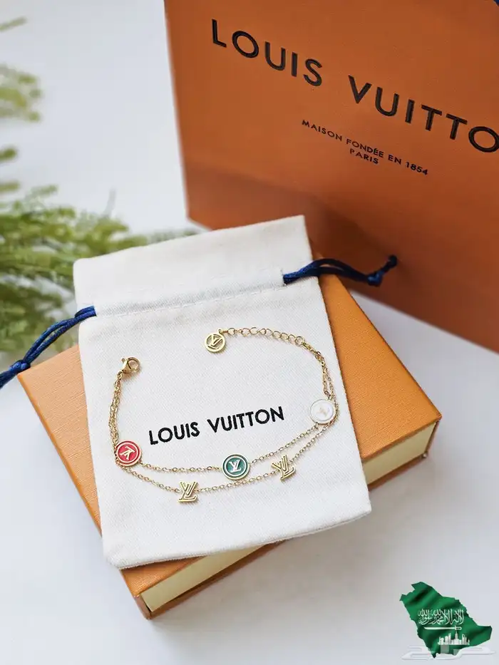 أساور نسائيه ماركات 6