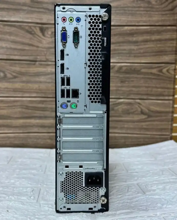 كمبيوتر مكتبى معالج i7 مع شاشة 22 فريم ليس 1000 SR 2