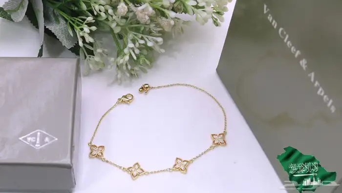 أساور نسائيه ماركات 24