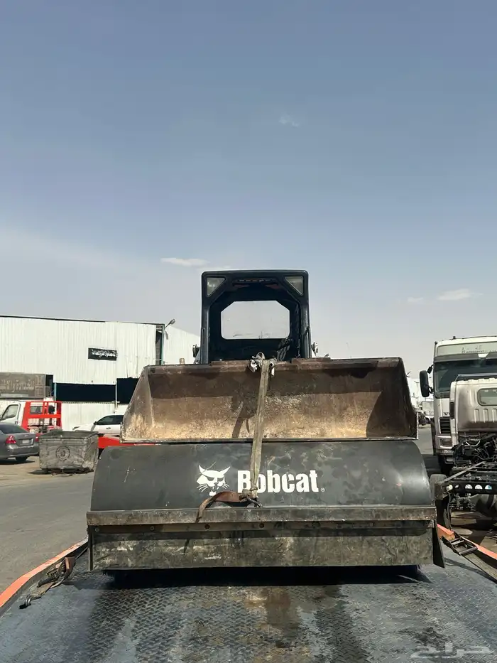 بوبكات بكت و مكنسة للايجار اليومي والشهري 1