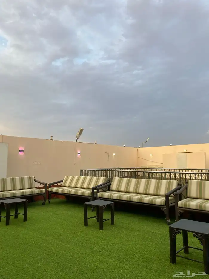 استراحه قسمين وكل قسم مسبح كبير وملعب متاح غدا 35