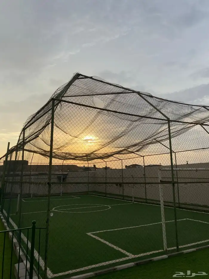 استراحه قسمين وكل قسم مسبح كبير وملعب متاح غدا 25