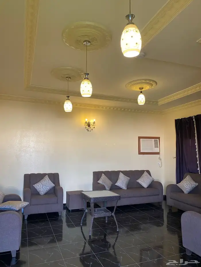 استراحه قسمين وكل قسم مسبح كبير وملعب متاح غدا 22