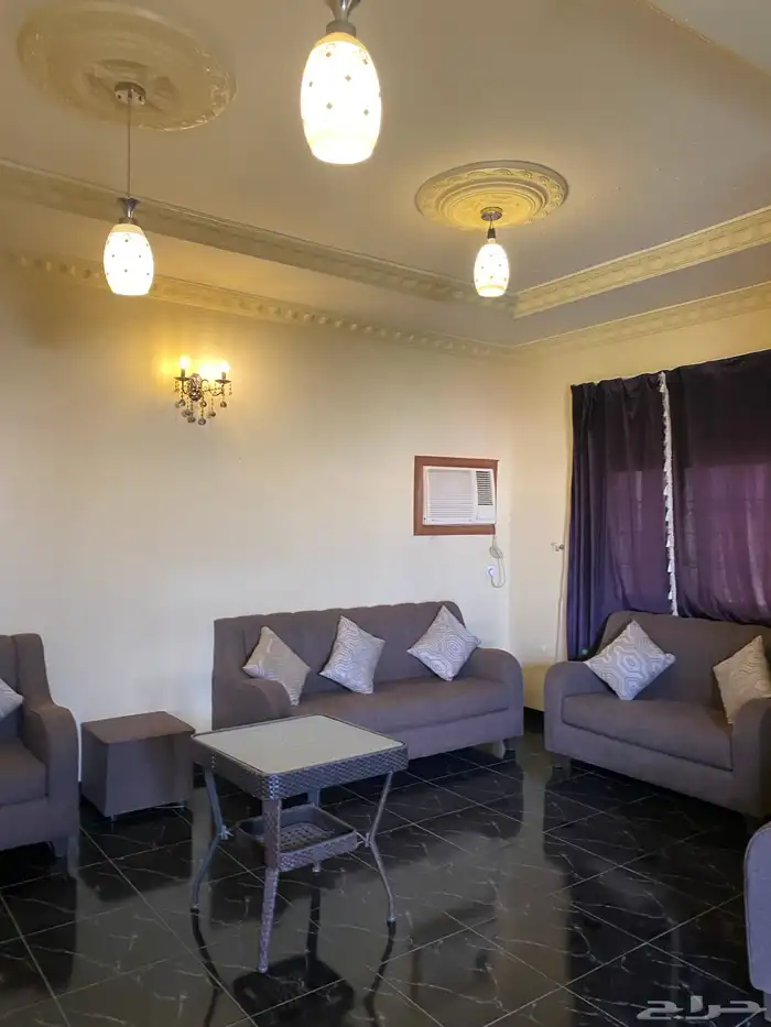 استراحه قسمين وكل قسم مسبح كبير وملعب متاح غدا 21