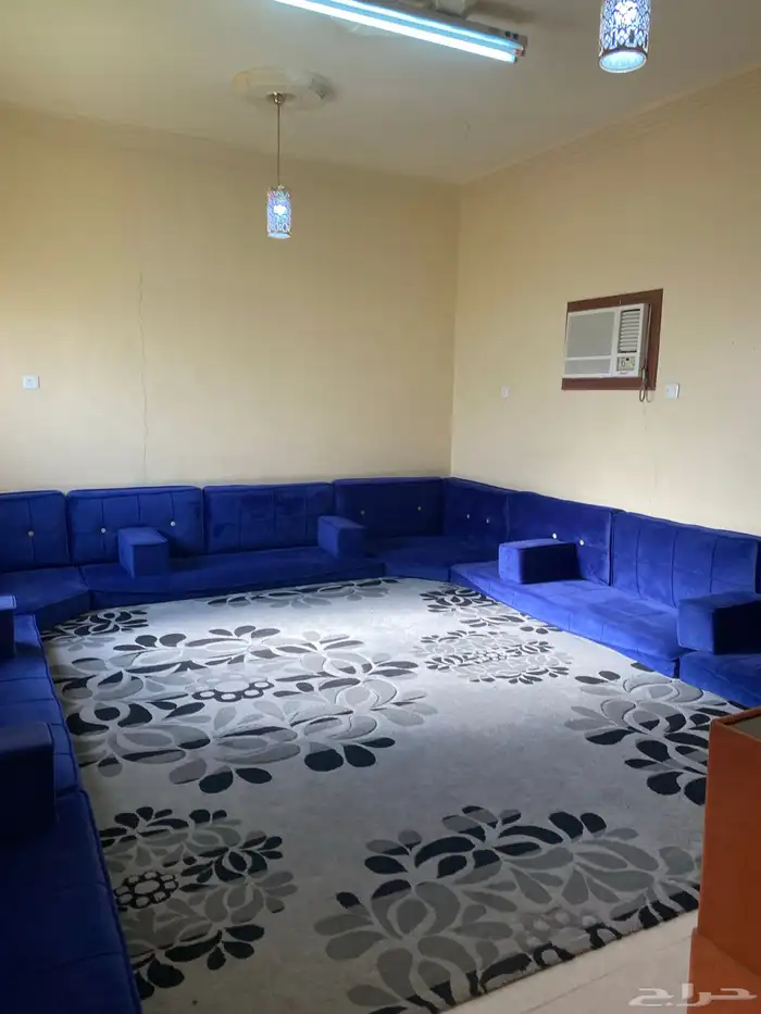 استراحه قسمين وكل قسم مسبح كبير وملعب متاح غدا 11