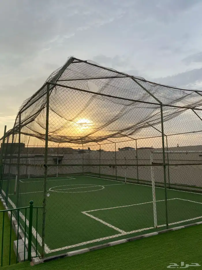 استراحه قسمين وكل قسم مسبح كبير وملعب متاح غدا 24