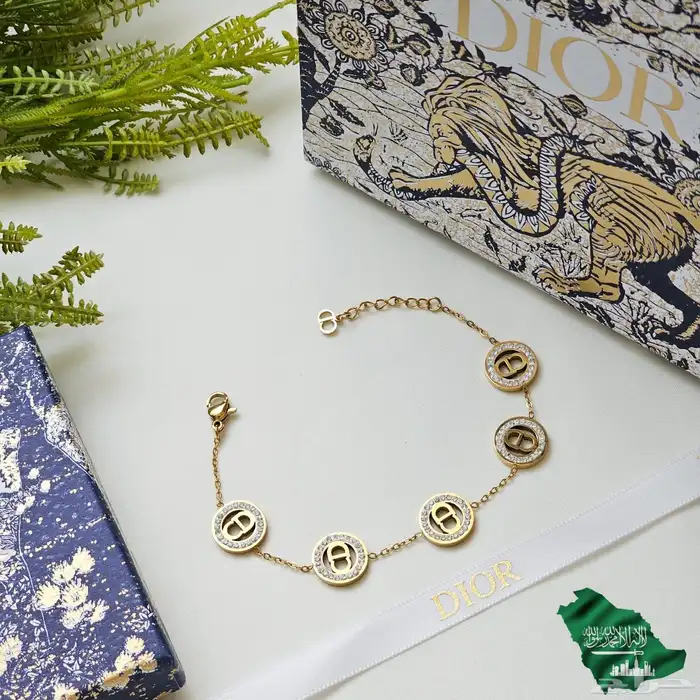 أساور نسائيه ماركات 10