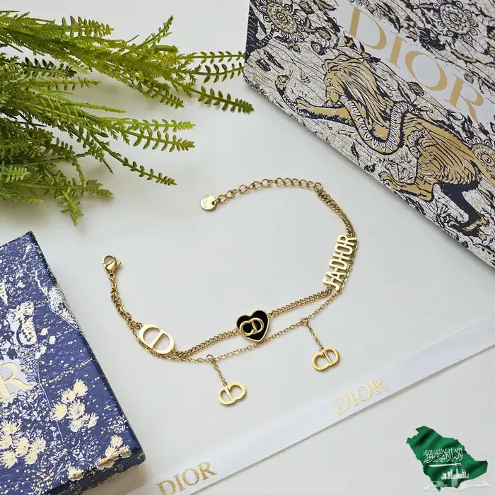 أساور نسائيه ماركات 3