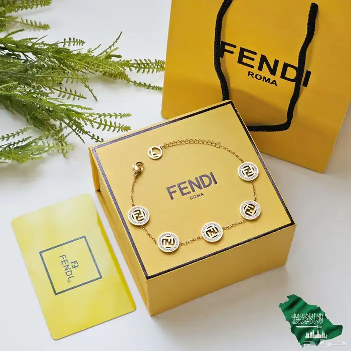 أساور نسائيه ماركات 12