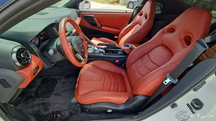 2024 Nissan GT-R Premium 3