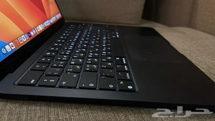 ماك بوك اير 13.6 انش من أبل مع شريحة Apple M2 6