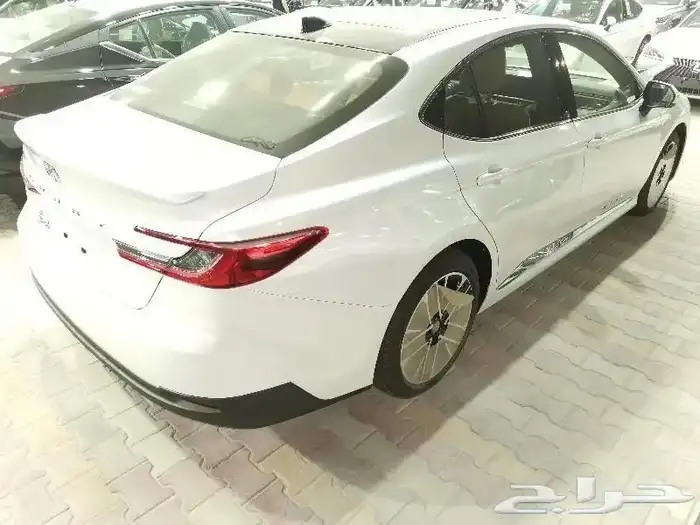 تويوتا كامري قراندي بنزين سعودي 2025 3