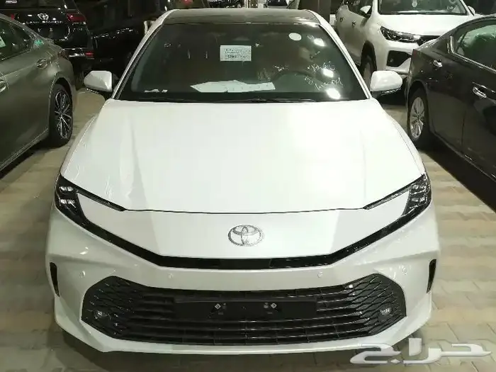 تويوتا كامري قراندي بنزين سعودي 2025 5