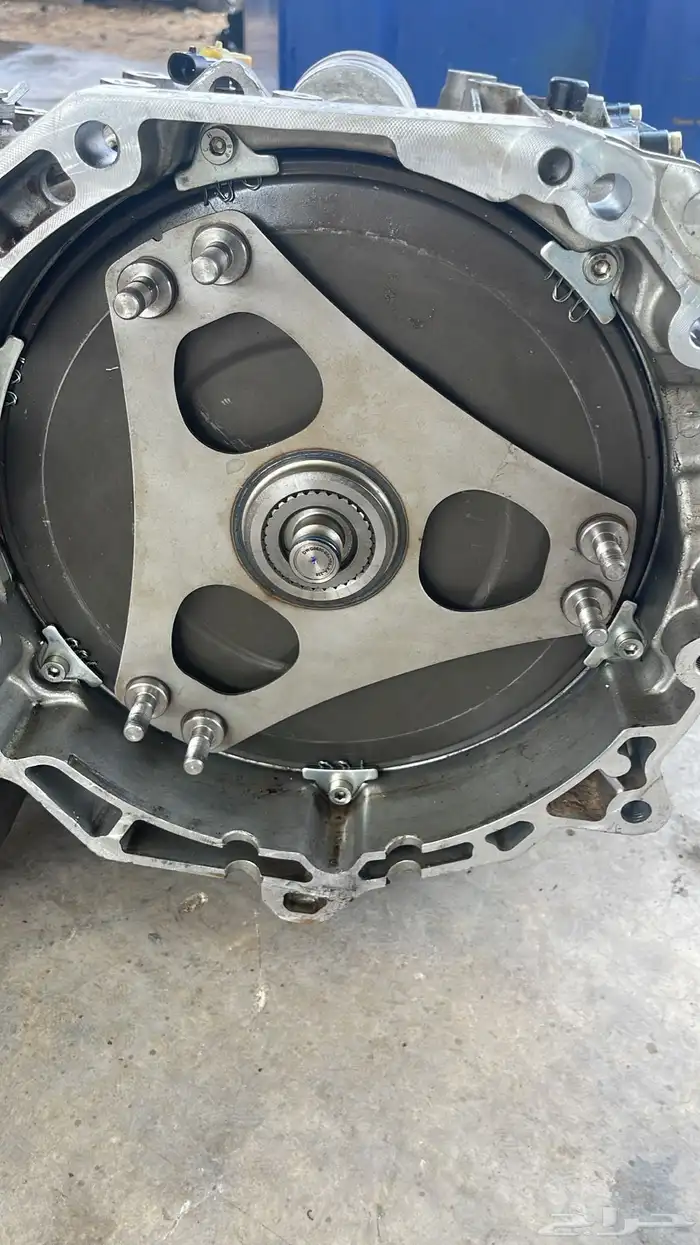 يوجد لدينا مكاين شد بلد مصدوم قطع غيار سيارات 44