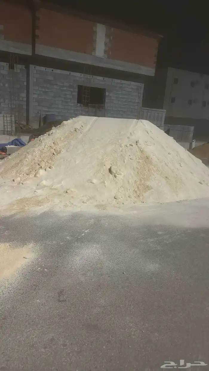 رمل احمر أبيض مغسول خرسانه بحص 10
