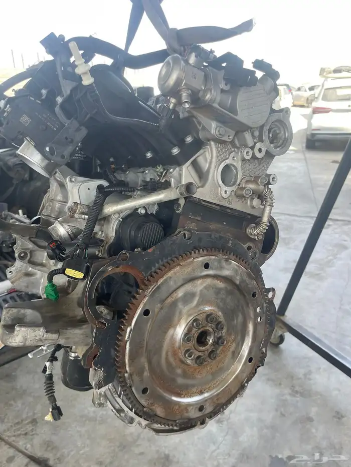 يوجد لدينا مكاين شد بلد مصدوم قطع غيار سيارات 4