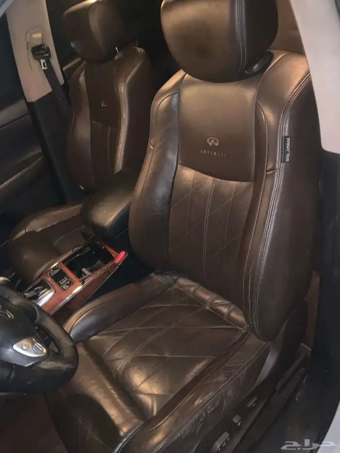 للبيع طقم مراتب امامي و خلفي نظيفه رياضية QX70s 0