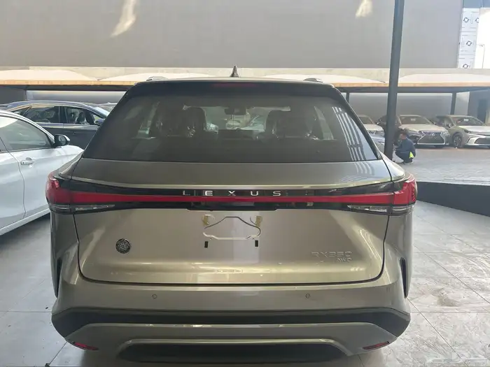 لكزس RX350 BB بنزين اللون تيتانيوم 2025 3