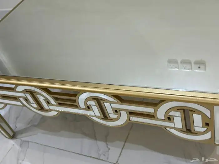 طاولة الوسط قزاز مرايا عرض للبيع المستعجل 350 3