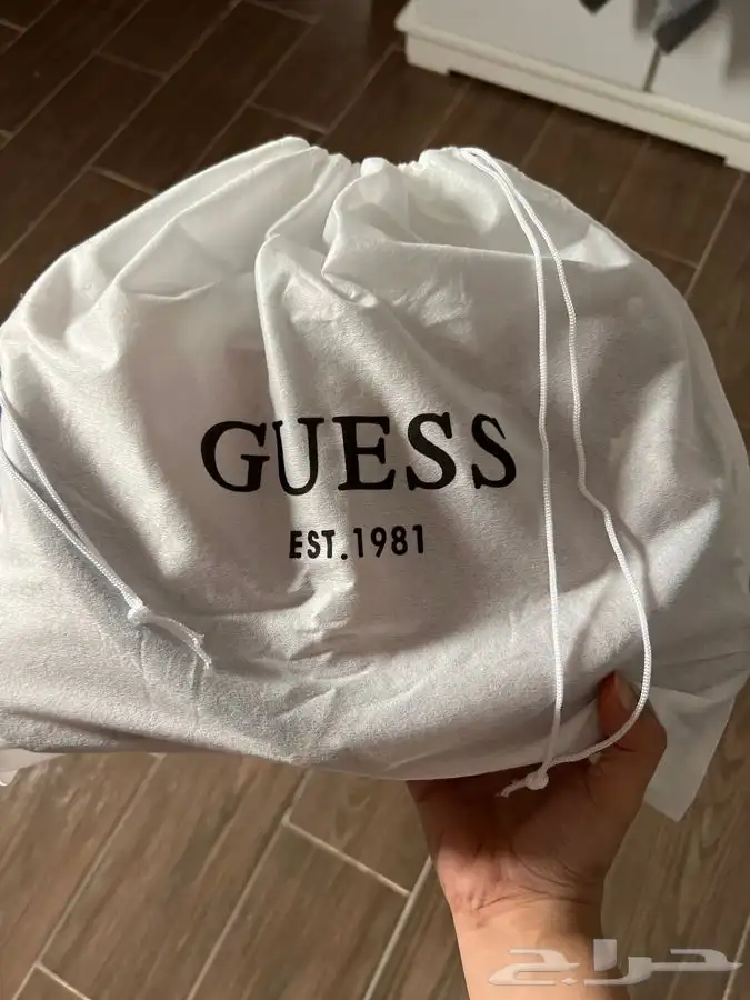شنطه guess بيبي بينك 5