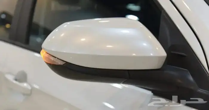 افضل العروض التمويليه تويوتا YX يارس بنزين 2023 18