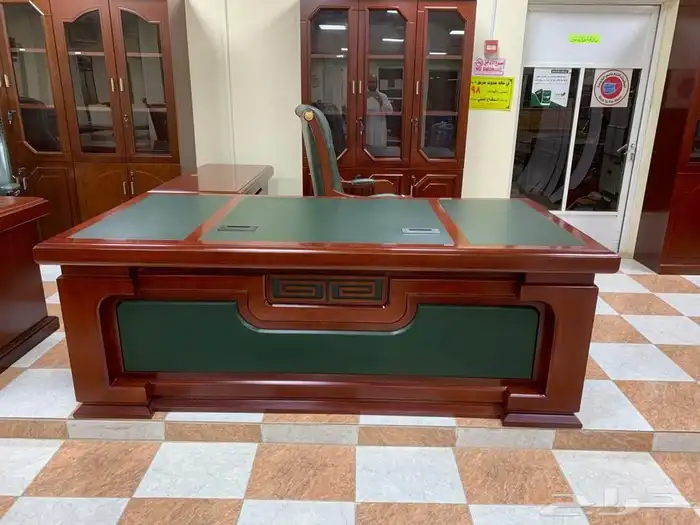 مكاتب اخضر طاولات اجتماع لون اخضر كنب جلد اخضر كراسي اخضر 4