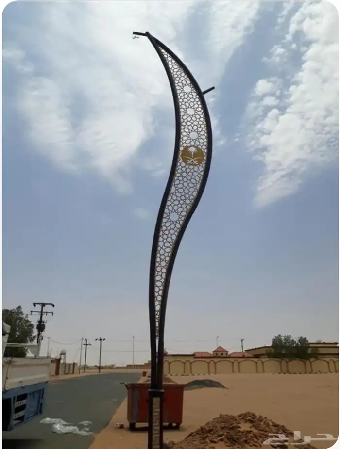 اعمدة وانارة شوارع وقواعد خرسانية 40