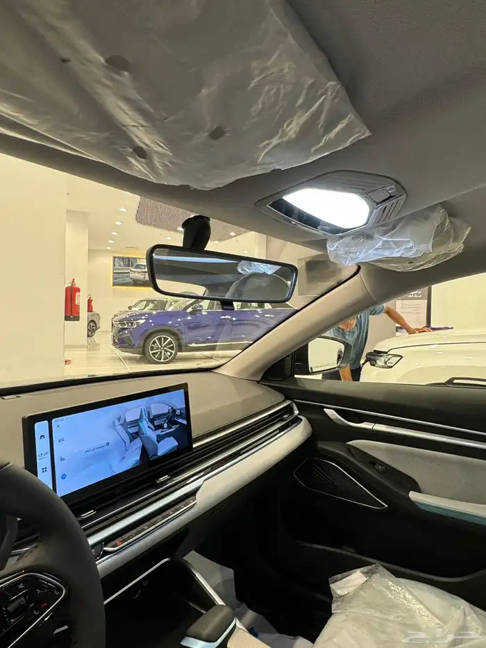 جيلي امجراند 2025 14