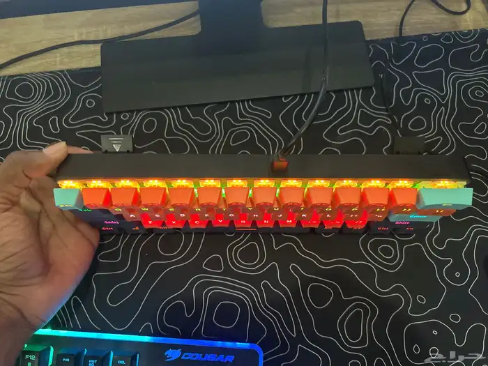 كيبورد جديد حرفيا مع سلكه 2