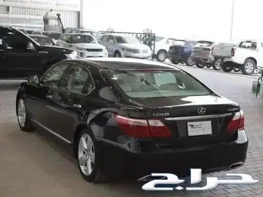 لكزس LS460L موديل 2010 13