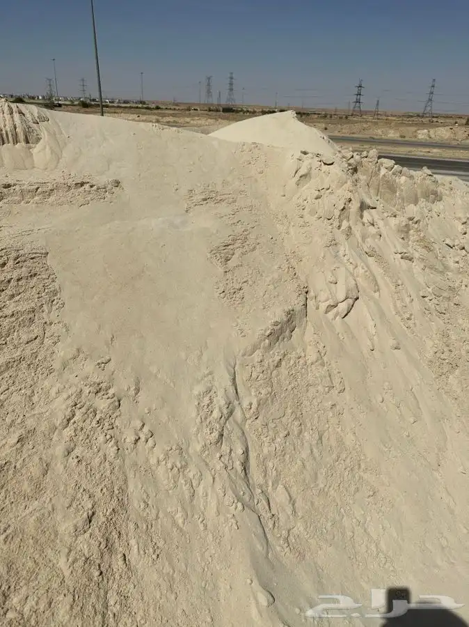 توريد رمل ابيض لياسه وبطحاء 1