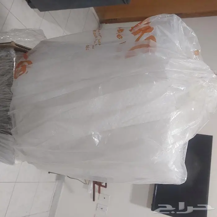 كراتين و رول بلاستك واكياس شحن 1