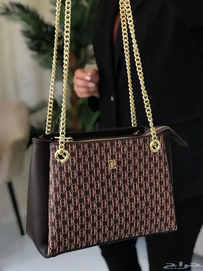 عروض اليوم الوطني بدت بعض الشنط ب155 والشوزات ب 194بس 92