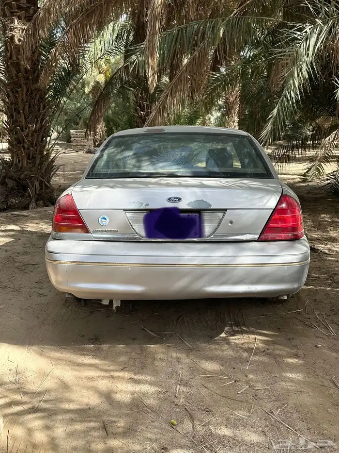 فورد كراون فيكتوريا 2004 6