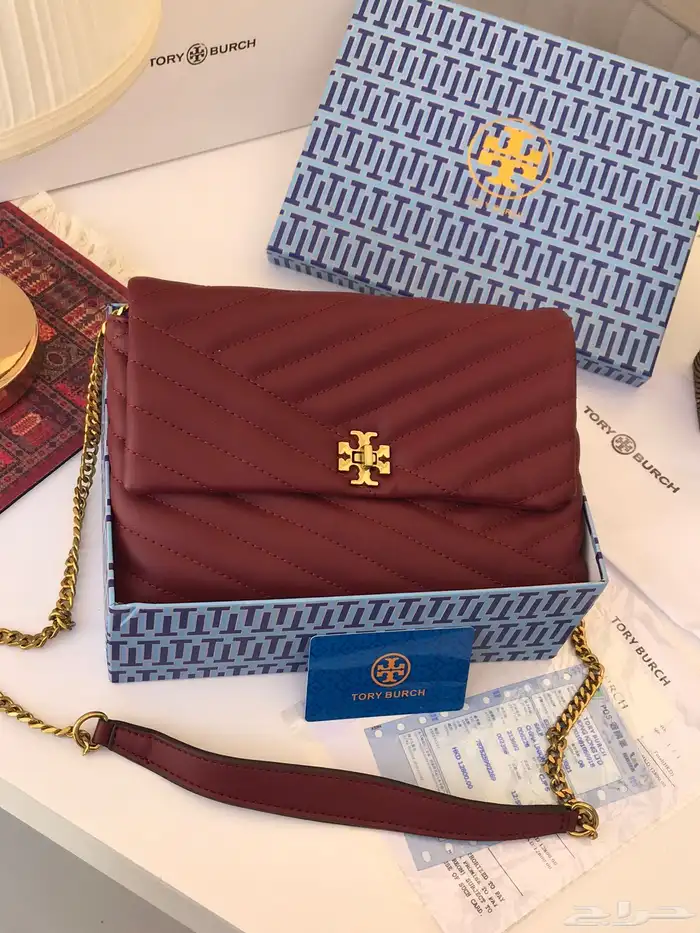 عروض اليوم الوطني بدت بعض الشنط ب155 والشوزات ب 194بس 96