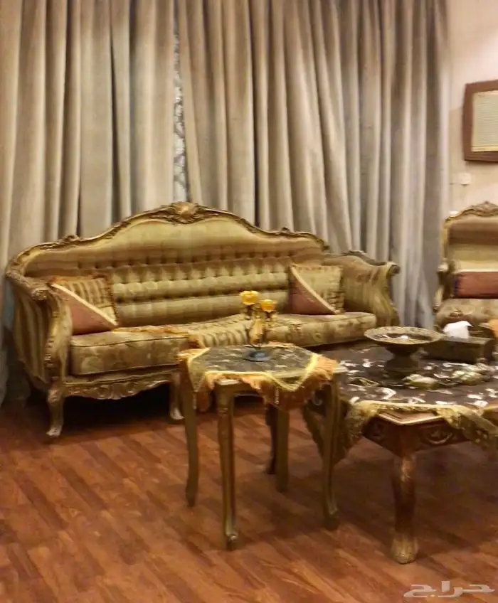 كنب كلاسيكي بني كبير للبيع 7