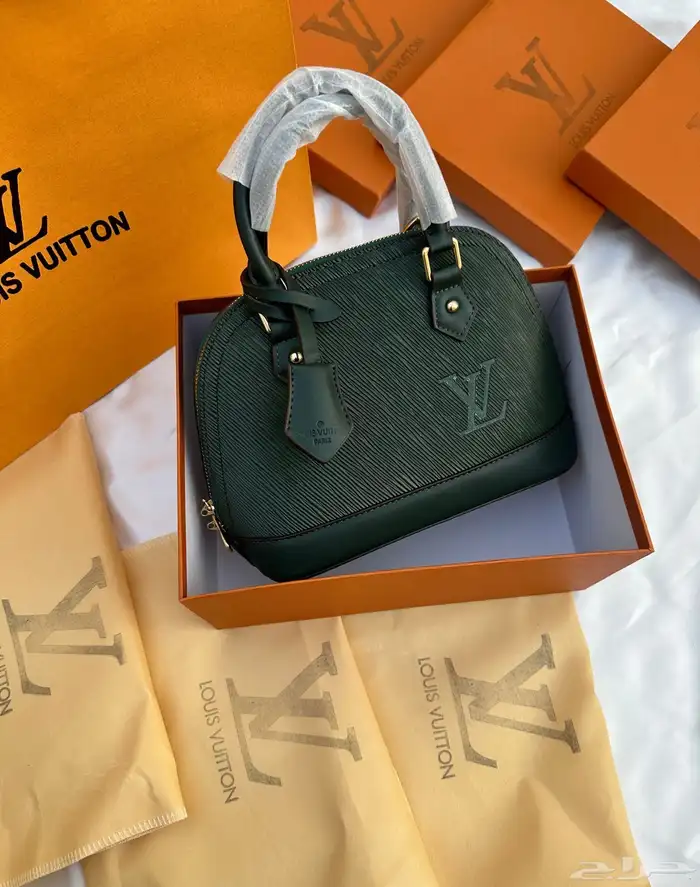 عروض اليوم الوطني بدت بعض الشنط ب155 والشوزات ب 194بس 74