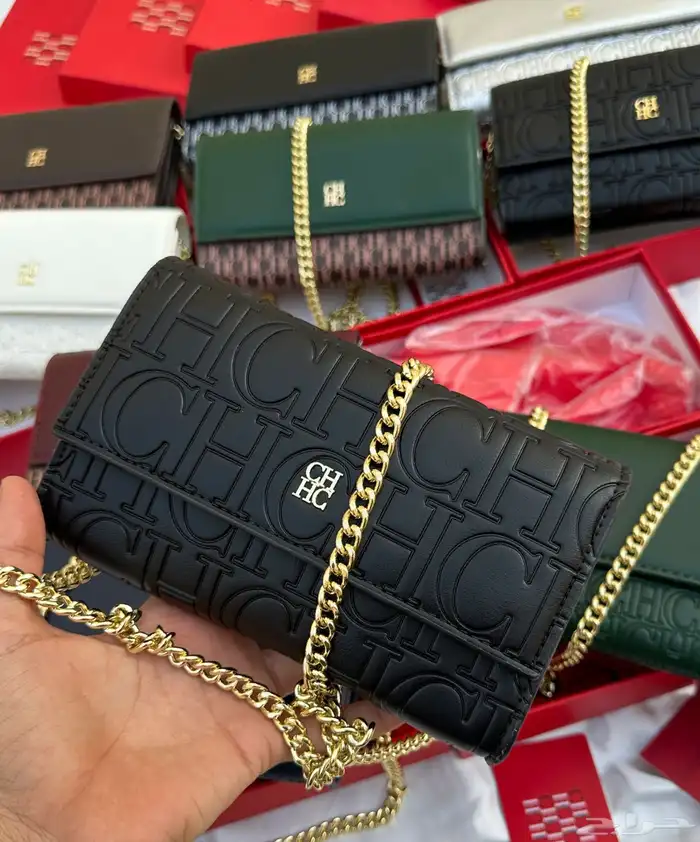 عروض اليوم الوطني بدت بعض الشنط ب155 والشوزات ب 194بس 46