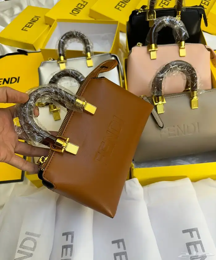 عروض اليوم الوطني بدت بعض الشنط ب155 والشوزات ب 194بس 60