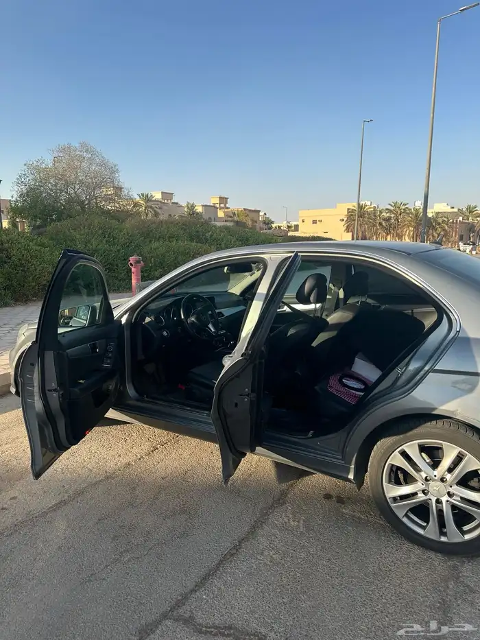 مرسيدس c200 5