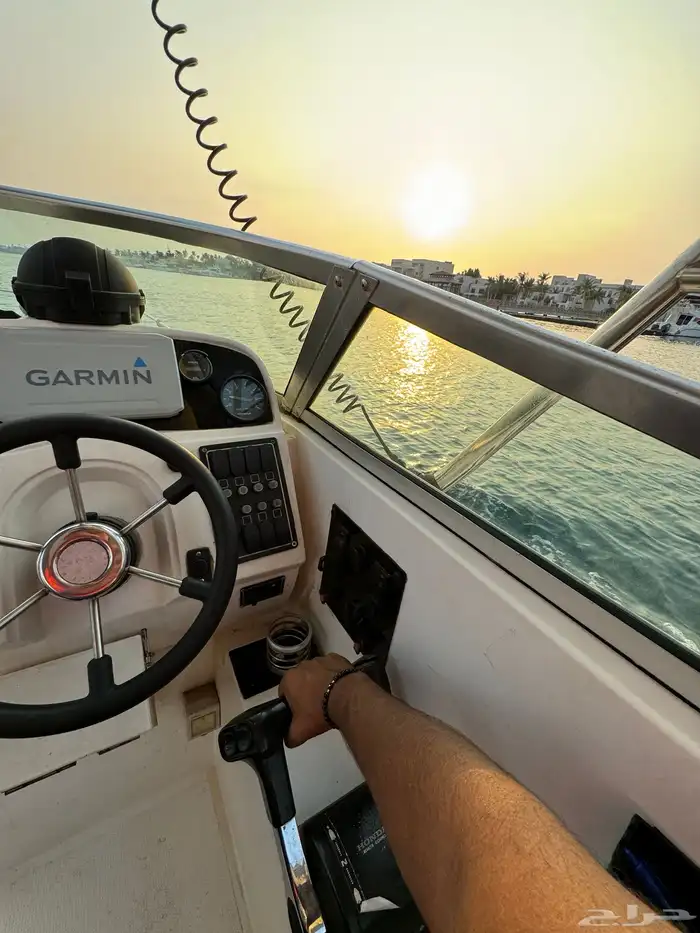 تعال و اركب قارب و استمتع مع العروض 1