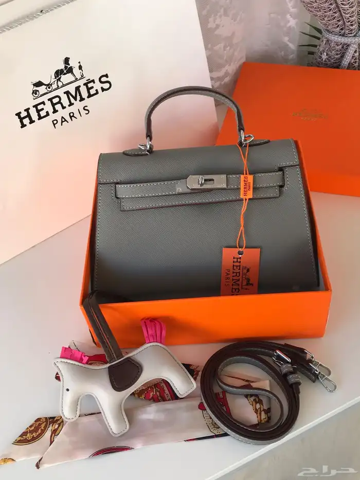 عروض اليوم الوطني بدت بعض الشنط ب155 والشوزات ب 194بس 67