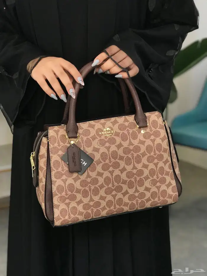 عروض اليوم الوطني بدت بعض الشنط ب155 والشوزات ب 194بس 86