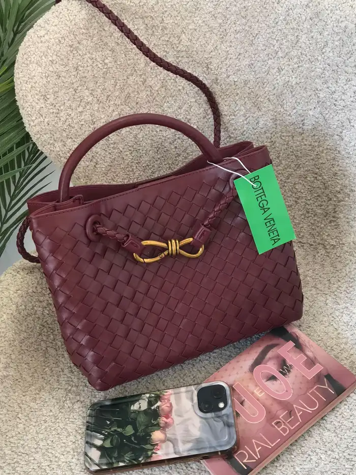 عروض اليوم الوطني بدت بعض الشنط ب155 والشوزات ب 194بس 29