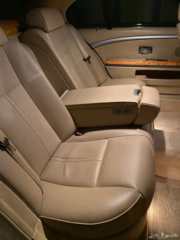 ( مباع ) BMW الحوت 730 مخزن صنف 11