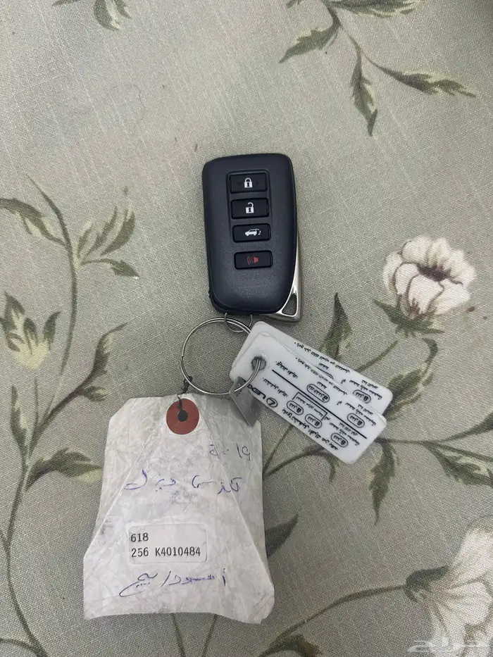 للبيع لكزس ديزل أسود داخل بيج 2019 7