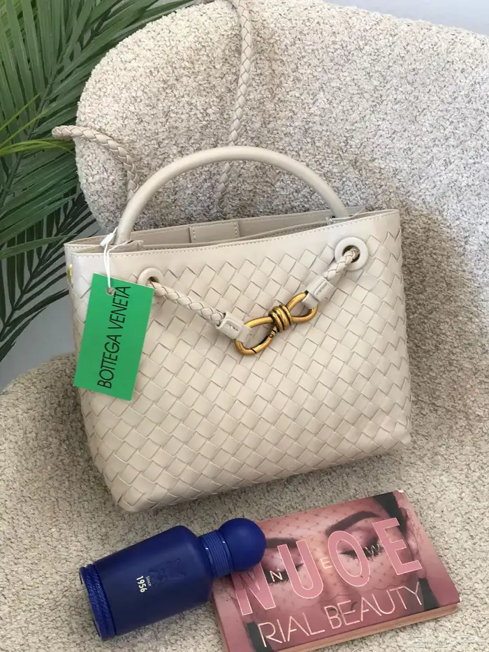 عروض اليوم الوطني بدت بعض الشنط ب155 والشوزات ب 194بس 34