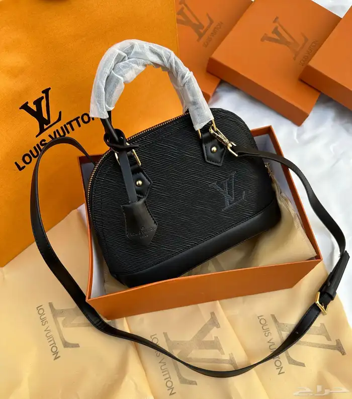 عروض اليوم الوطني بدت بعض الشنط ب155 والشوزات ب 194بس 72