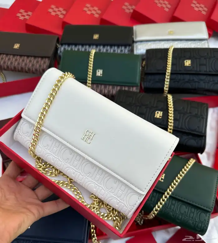 عروض اليوم الوطني بدت بعض الشنط ب155 والشوزات ب 194بس 55