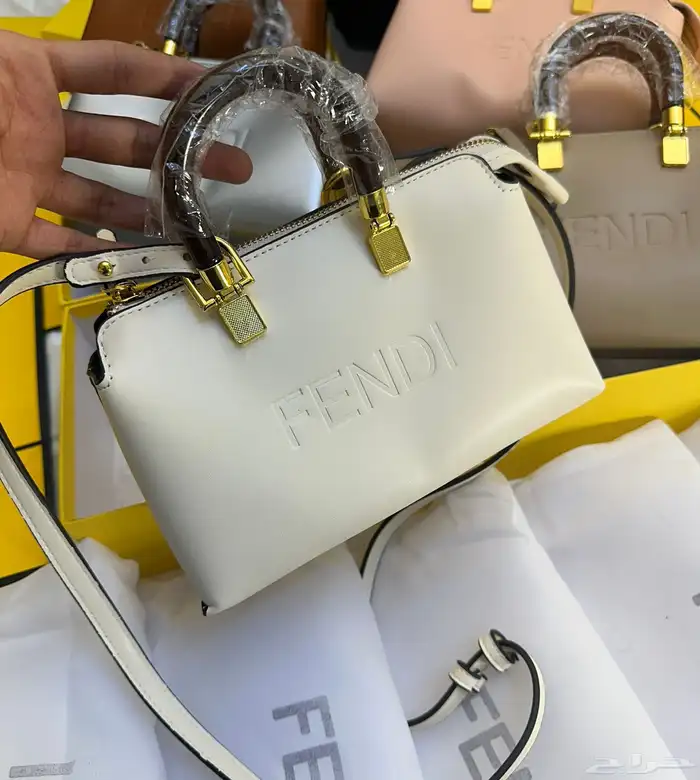 عروض اليوم الوطني بدت بعض الشنط ب155 والشوزات ب 194بس 59